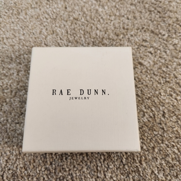 New in box! Rae Dunn Bride Tribe Bridemaid Necklace - Picture 4 of 5